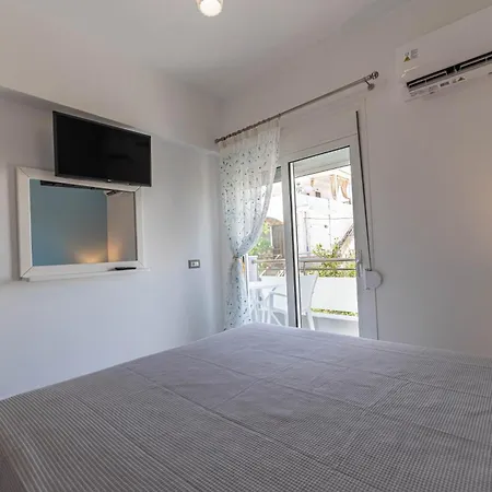 Antonis * Archangelos (Rhodes)