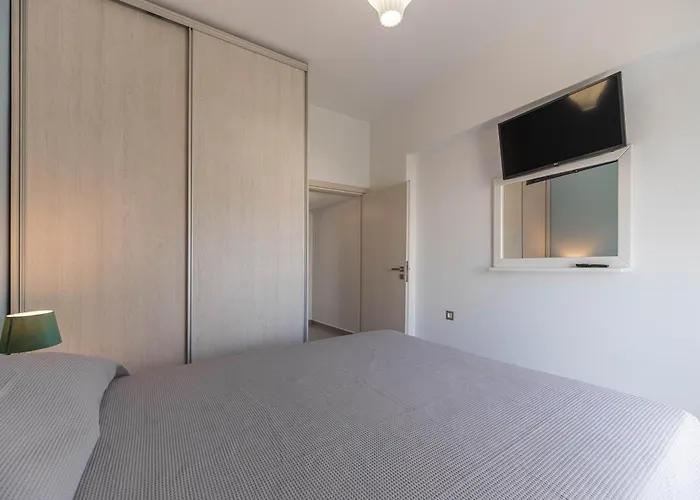 Antonis Appartement *